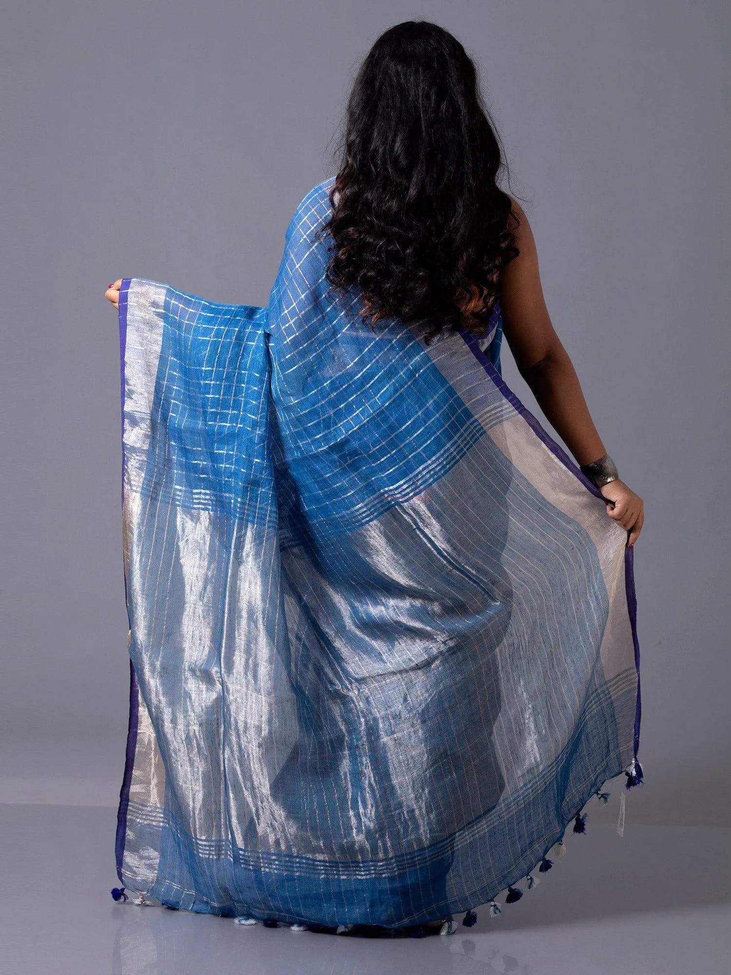 Stylish True Blue Allover Check Linen Saree