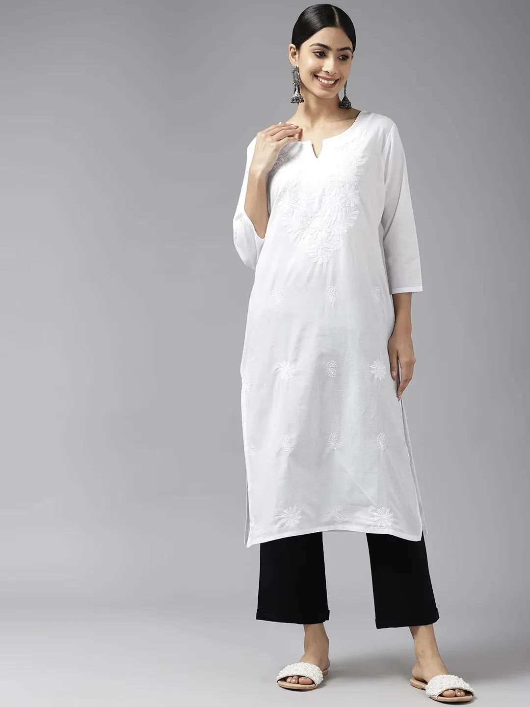 White Cotton Embroidered Chikankari Kurta