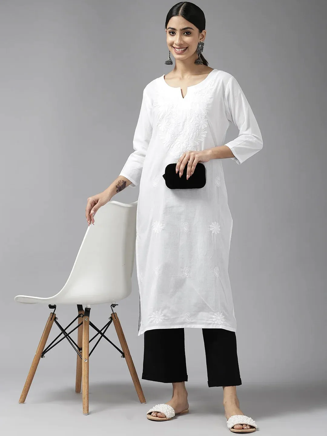 White Cotton Embroidered Chikankari Kurta